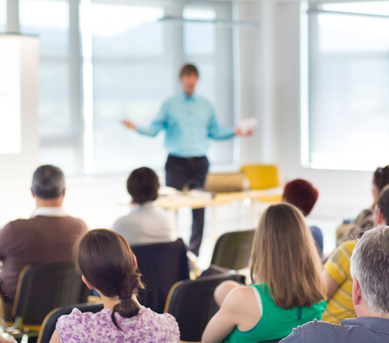 Weiterbildungsförderung in der Erwachsenenbildung